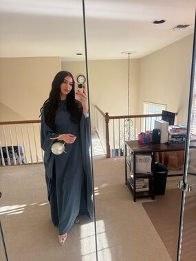 Amira Butterfly Inner Tie Abaya - Veiled